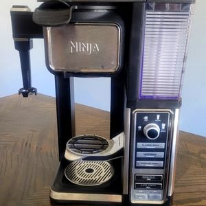 Ninja coffee bar with frother